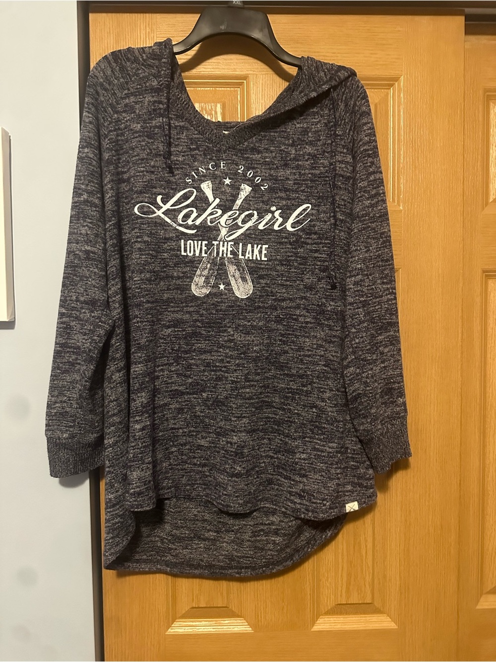Lakegirl 'Love the Lake' Hooded Pullover Sweater/ Sweatshirt - Navy Heather